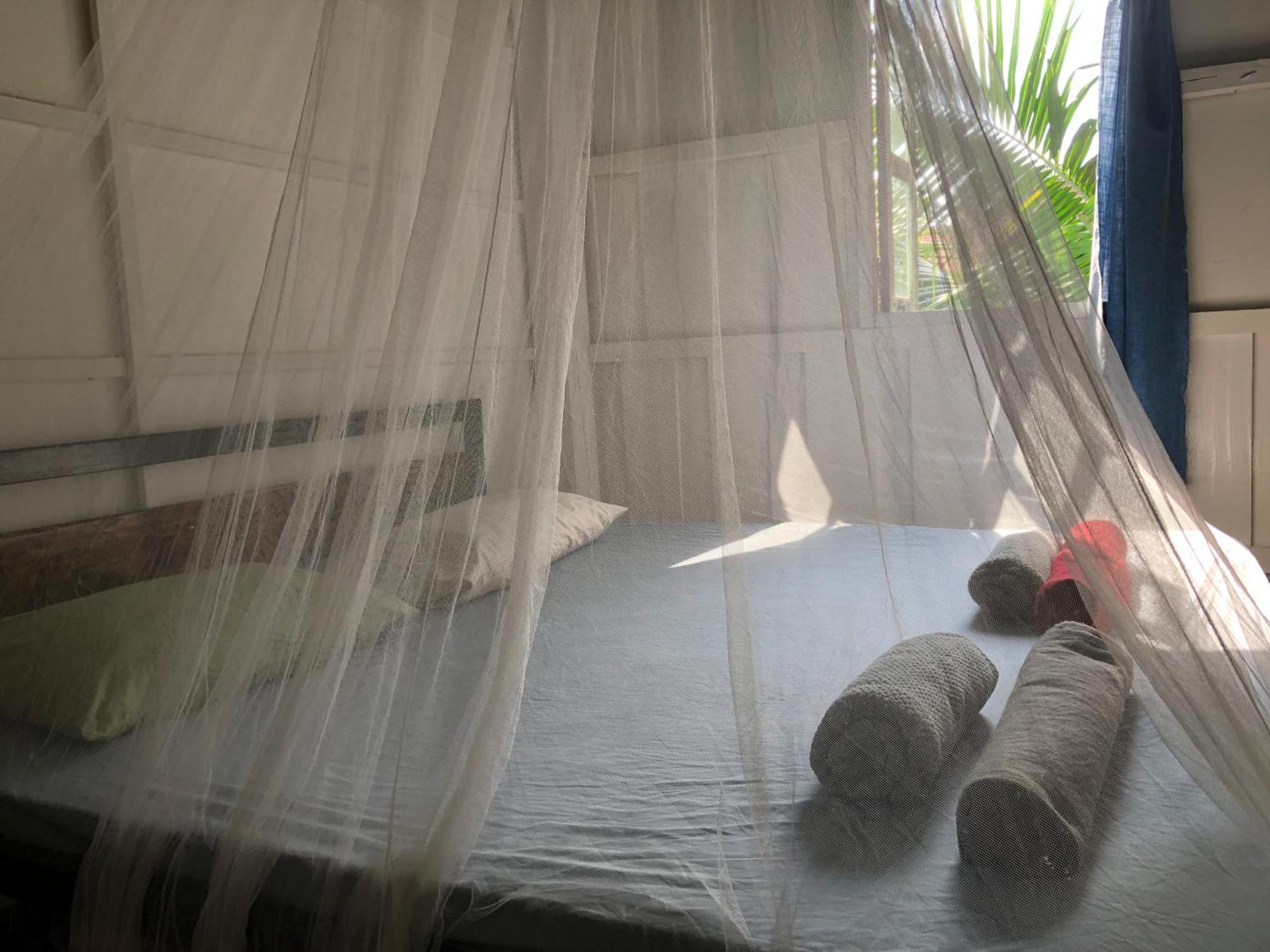 Macondo Mpai Bay ロンサレム島 エクステリア 写真